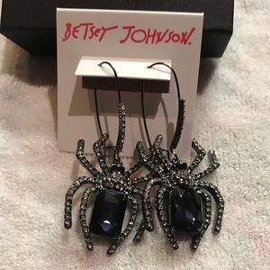 NWT Betsey Johnson Rich Witch Purple Spider Earrings